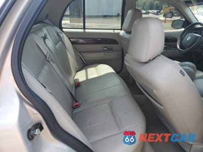Zdjęcie 10 z 14 samochodu: 2010 MERCURY GRAND MARQUIS LS VIN:2MEBM7FV1AX601783 - miniatura