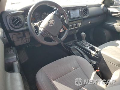 Zdjęcie 8 z 16 samochodu: 2019 TOYOTA TACOMA ACCESS CAB VIN:5TFSX5EN0KX070100 - miniatura