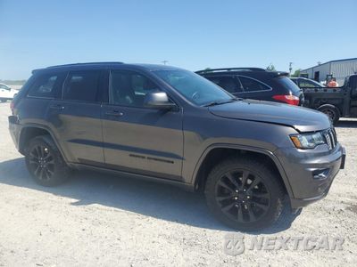 Czwarte zdjęcie samochodu z boku: 2019 JEEP GRAND CHEROKEE LAREDO VIN:1C4RJFAG2KC568156 - miniatura