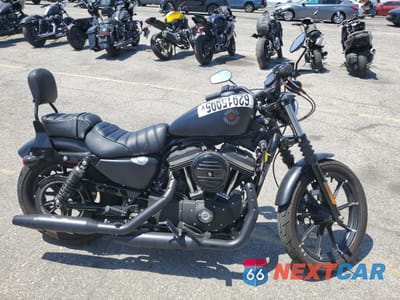 2021 HARLEY-DAVIDSON XL883 N 1HD4LE220MB414764 - główne zdjęcie licytacji z USA - miniatura