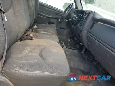 Zdjęcie 10 z 14 samochodu: 2003 CHEVROLET SILVERADO K3500 VIN:1GBJK34103E116930 - miniatura