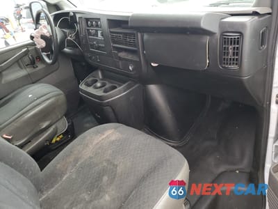 Zdjęcie 8 z 15 samochodu: 2021 GMC SAVANA G2500 VIN:1GTW7AFP2M1246273 - miniatura