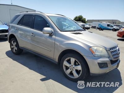 Czwarte zdjęcie samochodu z boku: 2009 MERCEDES-BENZ ML 350 VIN:4JGBB86E29A487693 - miniatura