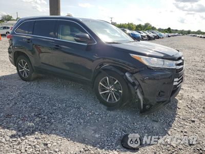 Czwarte zdjęcie samochodu z boku: 2017 TOYOTA HIGHLANDER SE VIN:5TDKZRFH4HS510134 - miniatura