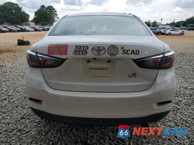Zdjęcie 6 z 12 samochodu: 2018 TOYOTA YARIS IA VIN:3MYDLBYV7JY320641 - miniatura