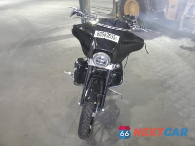 Drugie zdjęcie samochodu z przodu: 2011 HARLEY-DAVIDSON FLHX VIN:1HD1KBM12BB677182 - miniatura