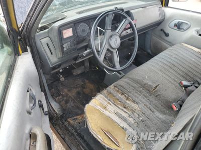 Zdjęcie 8 z 14 samochodu: 1988 CHEVROLET GMT-400 K1500 VIN:1GCDK14K7JE137969 - miniatura
