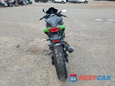 Czwarte zdjęcie samochodu z boku: 2016 KAWASAKI EX300 B VIN:JKAEX8B11GDA29187 - miniatura