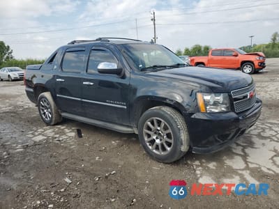 Czwarte zdjęcie samochodu z boku: 2013 CHEVROLET AVALANCHE LTZ VIN:3GNTKGE74DG105106 - miniatura