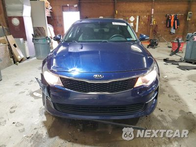 Piąte zdjęcie samochodu w środku: 2018 KIA OPTIMA LX VIN:5XXGT4L3XJG262000 - miniatura