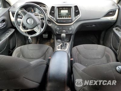 Zdjęcie 8 z 17 samochodu: 2017 JEEP CHEROKEE LATITUDE VIN:1C4PJMCBXHW513572 - miniatura