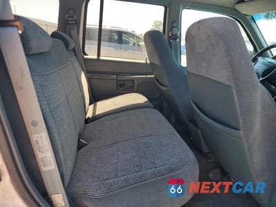 Zdjęcie 11 z 15 samochodu: 1996 FORD EXPLORER VIN:1FMDU34X1TUB84064 - miniatura