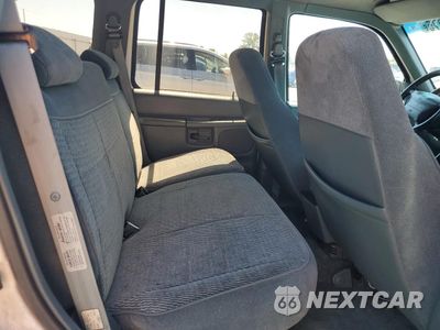Zdjęcie 11 z 15 samochodu: 1996 FORD EXPLORER VIN:1FMDU34X1TUB84064 - miniatura