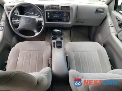 Zdjęcie 8 z 12 samochodu: 1997 CHEVROLET BLAZER VIN:1GNDT13W4VK110812 - miniatura
