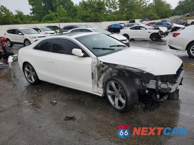 Czwarte zdjęcie samochodu z boku: 2012 AUDI A5 PREMIUM PLUS VIN:WAULFAFRXCA004902 - miniatura