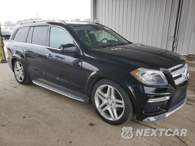 Czwarte zdjęcie samochodu z boku: 2013 MERCEDES-BENZ GL 550 4MATIC VIN:4JGDF7DE7DA211450 - miniatura