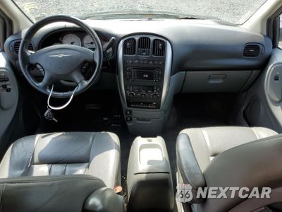 Zdjęcie 8 z 13 samochodu: 2006 CHRYSLER TOWN AND COUNTRY VIN:2A4GP54L46R844501 - miniatura