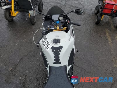 Zdjęcie 6 z 10 samochodu: 2024 KAWASAKI ZX636 K VIN:JKBZXJJ19RA000625 - miniatura