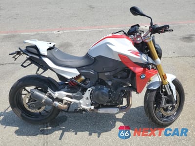 2021 BMW F 900 R WB10K1304M6E05230 - główne zdjęcie licytacji z USA - miniatura
