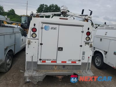 Zdjęcie 6 z 13 samochodu: 2012 CHEVROLET SILVERADO K3500 VIN:1GB3KZCG2CF204776 - miniatura