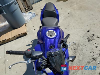 Piąte zdjęcie samochodu w środku: 2019 KAWASAKI ER650 G VIN:JKAEREG13KDA02874 - miniatura