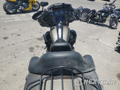 Zdjęcie 6 z 9 samochodu: 2021 HARLEY-DAVIDSON FLHTKSE VIN:1HD1TEH28MB956074 - miniatura