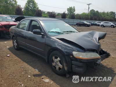 Czwarte zdjęcie samochodu z boku: 2000 HONDA ACCORD EX VIN:1HGCG6679YA037460 - miniatura