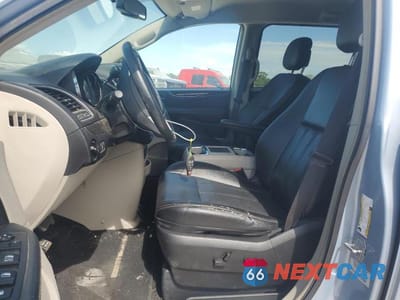 Zdjęcie 7 z 13 samochodu: 2016 CHRYSLER TOWN & COUNTRY TOURING VIN:2C4RC1BG3GR232820 - miniatura