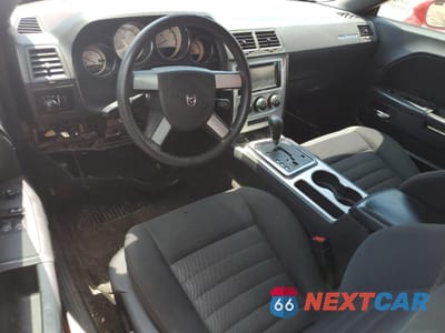 Zdjęcie 8 z 12 samochodu: 2010 DODGE CHALLENGER SE VIN:2B3CJ4DV2AH260518 - miniatura