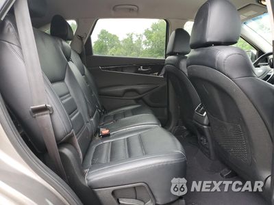 Zdjęcie 11 z 16 samochodu: 2019 KIA SORENTO EX VIN:5XYPHDA53KG455480 - miniatura