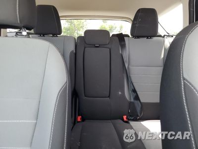 Zdjęcie 10 z 13 samochodu: 2016 FORD ESCAPE SE VIN:1FMCU9GX6GUC67344 - miniatura