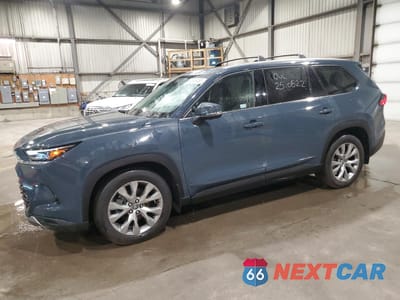 2024 TOYOTA GRAND HIGHLANDER XLE 5TDACAB54RS000118 - główne zdjęcie licytacji z USA - miniatura