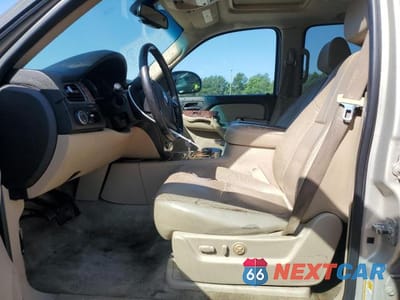 Zdjęcie 7 z 13 samochodu: 2007 CHEVROLET SUBURBAN C1500 VIN:3GNFC16JX7G206866 - miniatura