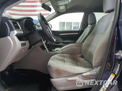 Zdjęcie 7 z 15 samochodu: 2014 TOYOTA HIGHLANDER LE VIN:5TDBKRFH6ES071003 - miniatura