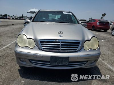 Piąte zdjęcie samochodu w środku: 2005 MERCEDES-BENZ C 320 VIN:WDBRF64J35F581699 - miniatura