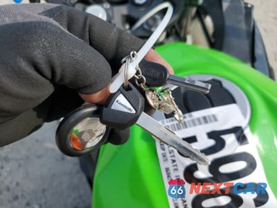 Zdjęcie 8 z 10 samochodu: 2022 KAWASAKI EX400 VIN:JKAEXKG17NDAG9675 - miniatura