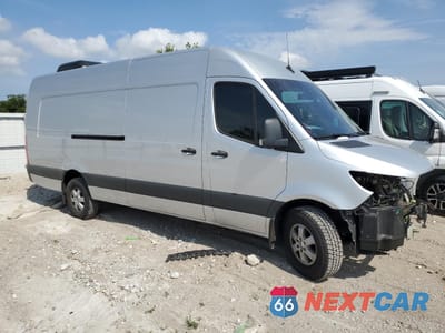Czwarte zdjęcie samochodu z boku: 2024 MERCEDES-BENZ SPRINTER 2500 VIN:W1Y4NDHY1RT164742 - miniatura