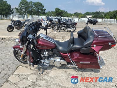 Trzecie zdjęcie samochodu z tyłu: 2017 HARLEY-DAVIDSON FLHTK ULTRA LIMITED VIN:1HD1KED14HB641343 - miniatura