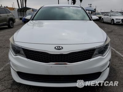 Piąte zdjęcie samochodu w środku: 2018 KIA OPTIMA LX VIN:5XXGT4L38JG258589 - miniatura
