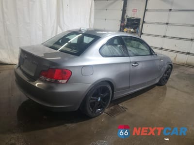 Trzecie zdjęcie samochodu z tyłu: 2010 BMW 128 I VIN:WBAUP7C53AVF07833 - miniatura