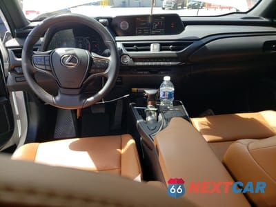 Zdjęcie 8 z 14 samochodu: 2020 LEXUS UX 200 VIN:JTHX3JBH4L2029393 - miniatura