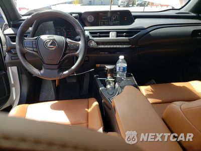 Zdjęcie 8 z 14 samochodu: 2020 LEXUS UX 200 VIN:JTHX3JBH4L2029393 - miniatura