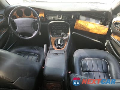 Zdjęcie 8 z 13 samochodu: 2003 JAGUAR XJ8 VIN:SAJDA14C33LF57646 - miniatura