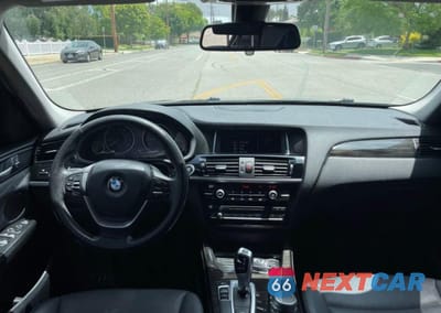 Zdjęcie 9 z 10 samochodu: 2017 BMW X3 SDRIVE28I VIN:5UXWZ7C36H0V86731 - miniatura
