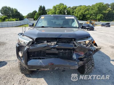 Piąte zdjęcie samochodu w środku: 2020 TOYOTA 4RUNNER SR5/SR5 PREMIUM VIN:JTEBU5JR7L5752837 - miniatura