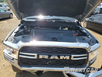 Zdjęcie 11 z 15 samochodu: 2022 RAM 2500 TRADESMAN VIN:3C6UR5CJ4NG321834 - miniatura