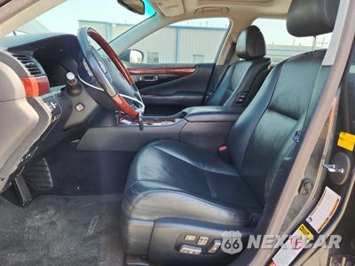 Zdjęcie 7 z 12 samochodu: 2007 LEXUS LS 460L VIN:JTHGL46F275005169 - miniatura