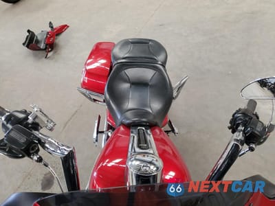 Piąte zdjęcie samochodu w środku: 2019 HARLEY-DAVIDSON FLHX VIN:1HD1KBC11KB675280 - miniatura