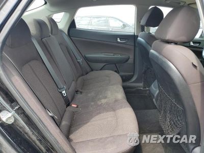 Zdjęcie 10 z 12 samochodu: 2019 KIA OPTIMA LX VIN:5XXGT4L30KG341192 - miniatura