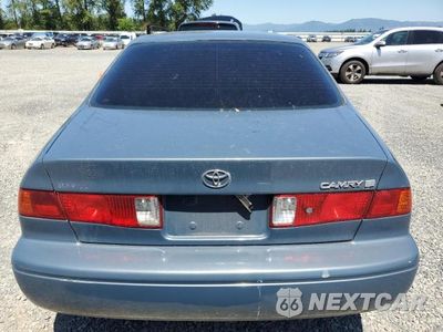 Zdjęcie 6 z 12 samochodu: 2001 TOYOTA CAMRY CE VIN:JT2BG22K210569439 - miniatura